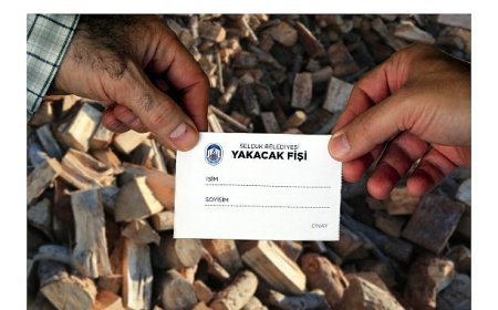 Efes Selçuk Belediyesi’nden sosyal desteğe ihtiyaç duyan ailelere yakacak fişi desteği