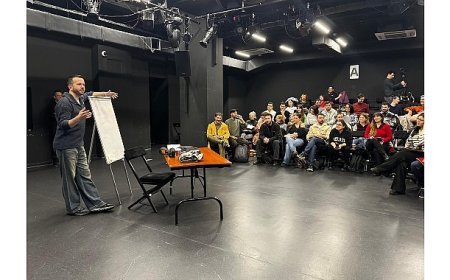 Oyun Yazımı Atölyesi Yazar, Yönetmen ve Oyuncu Murat Mahmutyazıcıoğlu’nun Atölyesiyle Başladı