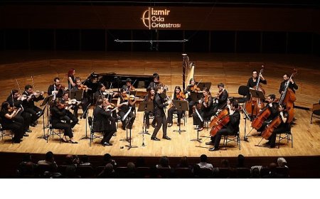 İzmir Oda Orkestrası dünyaca ünlü klarnetçi Barragán ile sahne aldı