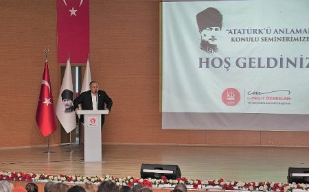 Keçiören’de “Atatürk’ü Anlamak” Semineri Düzenlendi