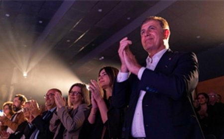 Meltem Cumbul ve Levent Üzümcü de sahnede