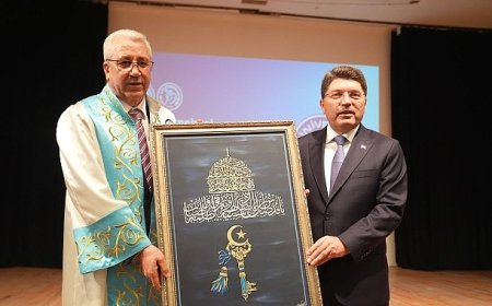 Adalet Bakanı Tunç, “Ege Üniversitesi ile gurur duyuyoruz”