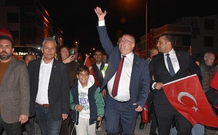 Cumhuriyet’in 102. Yıldönümü Edremit’te coşkuyla kutlandı