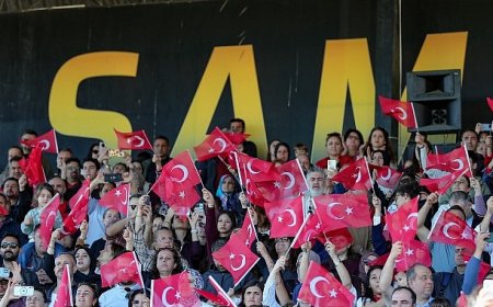 Aliağa Atatürk Stadyumu’nda Cumhuriyet Coşkusu