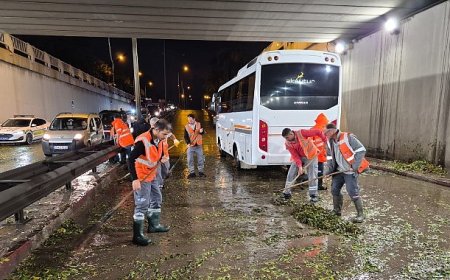 Büyükşehir ekipleri yağışın yarattığı olumsuzluklara hızla müdahale etti
