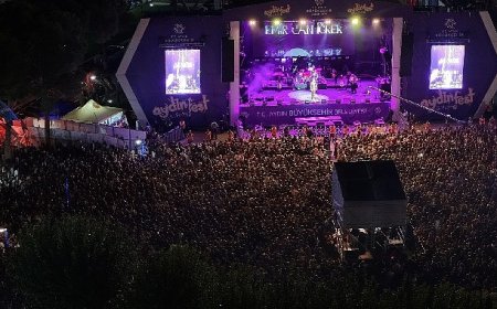 Başkan Çerçioğlu sevilen sanatçıları gençlerle buluşturmaya devam ediyor