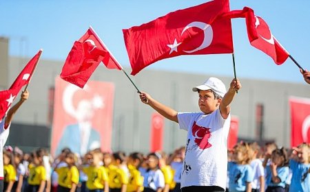 Aliağalılar Cumhuriyetin 102. Yılını Hep Birlikte Coşkuyla Kutlayacak