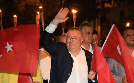 “Cumhuriyet, özgürlüğün, eşitliğin ve demokrasinin adıdır”