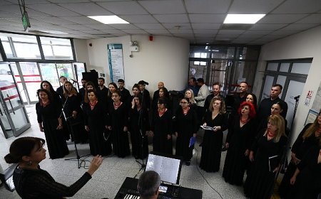 Başkan Onur Yiğit’ten Personeli Duygulandıran Cumhuriyet Sürprizi