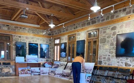 Mert Rüstem’den Girit’te “İzmir” fotoğraf sergisi