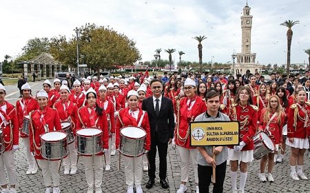 29 Ekim Cumhuriyet Bayramı Etkinlikleri, İzmir’de Büyük Bir Coşkuyla Devam Ediyor