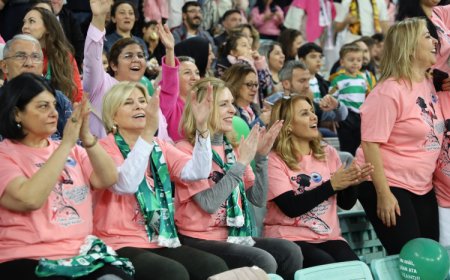 Bursa’da yeşil-beyaz tribünlerde pembe farkındalık