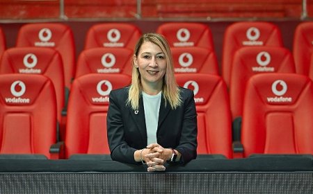 Vodafone Kadın Voleybolunun Yanında Durmaya Devam Ediyor