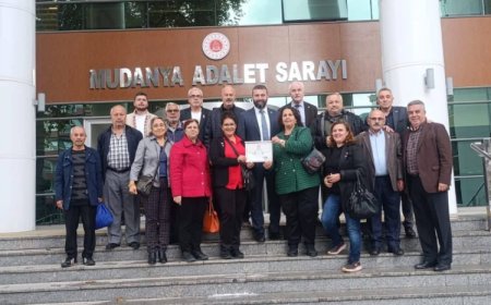 İYİ Parti Mudanya’da Ersin Erdönmez mazbatasını aldı