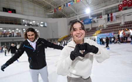 İzmir’in buz pisti yeni döneme hazır