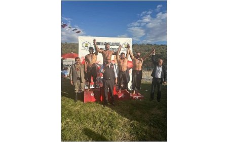 Belediye güreşçisinden kürsü başarısı