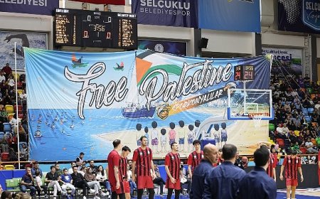 Büyükşehir Belediyespor – Gaziantep Basketbol Maçında Gazze’ye Destek Pankartı Açıldı