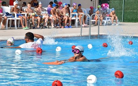 Çiğli Belediyesi’nden yüzme şenliği ve madalya töreni