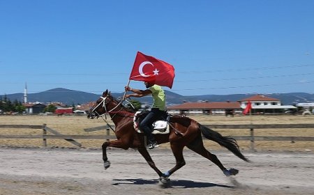 Rahvan At Yarışları Heyecanında Sıra Gölcük Koşusunda