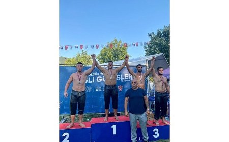 Kemer Belediye güreşçisi kürsüye çıktı