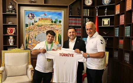 Avrupa Şampiyonu Ramazan Ünlü, Başkan Arı’yı Ziyaret Etti