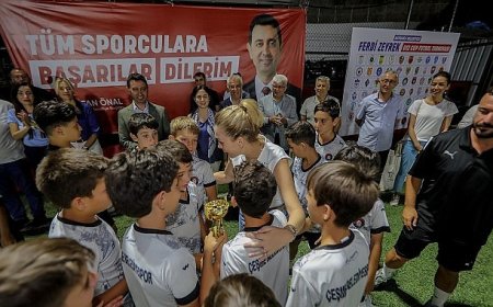 Bayraklı’da anlamlı turnuva ‘Ferdi Zeyrek’ U-12 Cup’ta şampiyon çocuklar!