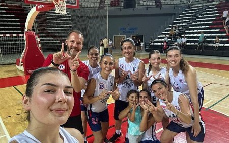 Büyükşehir Basketbol Yerel Ligi Büyük Kadınlar da şampiyon oldu