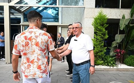 Başkan Topaloğlu’ndan öğrencilere motivasyon yemeği