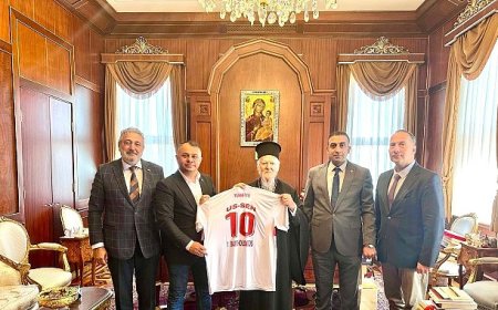 Bekir Ayaz’dan Fener Rum Patriği 1. Bartholomeos’a nezaket Ziyareti