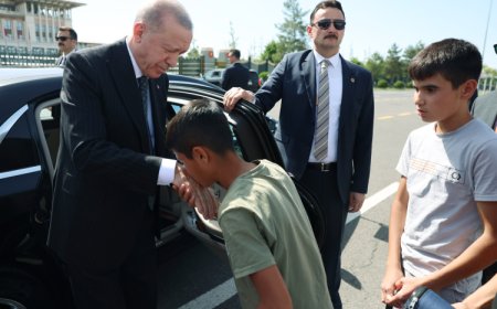 Cumhurbaşkanı Erdoğan, Adıyaman’dan gelen çocuklarla görüştü