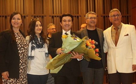 Ses Sanatçısı Mehmet Şafak, Ege Üniversitesinde kulakların pasını sildi