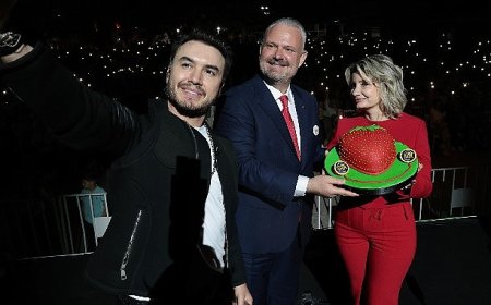 Emiralem Çilek Festivali’ne muhteşem başlangıç