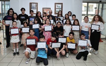 Karikatür Atölyesi katılımcılarından yıl sonu sergisi