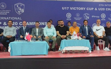 Kemer’de Uluslararası Güreş Heyecanı