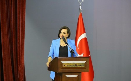 Karabağlar Belediyesi’nde aday memurlar yemin etti