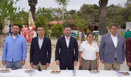 Seferihisar’da Turizm ve Çevre Şenliği renkli görüntülere sahne oldu