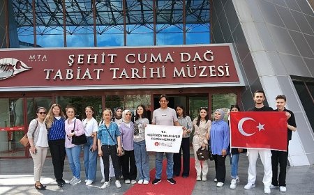 Öğrenciler MTA Tabiat Tarihi Müzesi’ni Gezdi