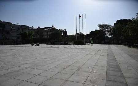 Atatürk Anıtı Yenilendi, Tören Alanı Güzelleşti