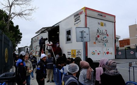 Başkan Altay: “Mobil Mutfak ve Mobil Ekmek Fırınımız İstanbullulara Hizmet Veriyor”