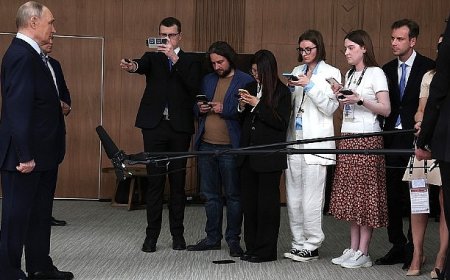 Rusya Devlet Başkanı Vladimir Putin’den Basın Mensuplarının Sorularına Yanıtlar