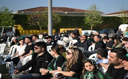 Başkan Kocaman, Kocaelispor’un Maçını Kartepelilerle İzledi