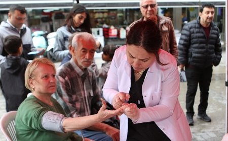 Bayraklı’da Sağlık Haftası etkinlikleri ilgi gördü