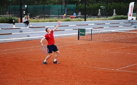 Tenisin kalbi Kemer’de atıyor