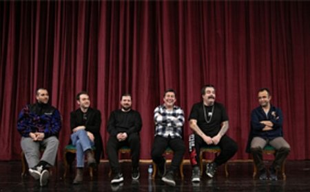 İzmir Şehir Tiyatroları sanatçıları genç tiyatroseverlerin sorularını cevapladı