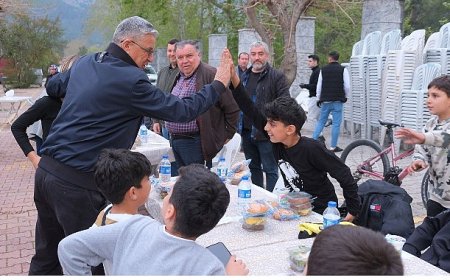 Başkan Topaloğlu’ndan Beldibi’nde iftar