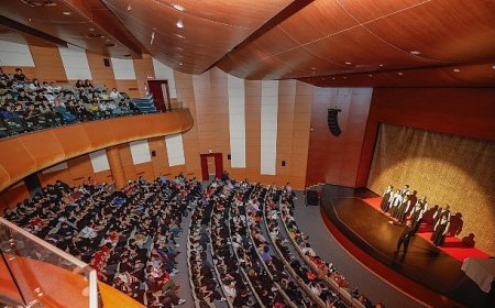 Yenişehir Belediyesi “Akif” oyununu öğrencilerle buluşturdu