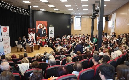 DR.Gülseren Bugdaycıoğlu’nun söyleşisi bakırköy’de yoğun ilgi gördü 