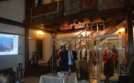 Prof. Dr. Akın Ersoy, ‘Smyrna Antik Kenti’ni anlattı