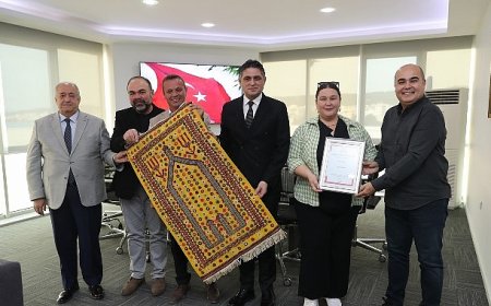 Asırlık Motifleri Yaşatan Tarihi Helvacı Kilimi Coğrafi İşaret Belgesi Aldı