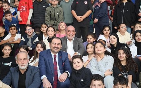 Başkan İbrahim Sandıkçı Öğrencilerin İftar Heyecanına Ortak Oldu